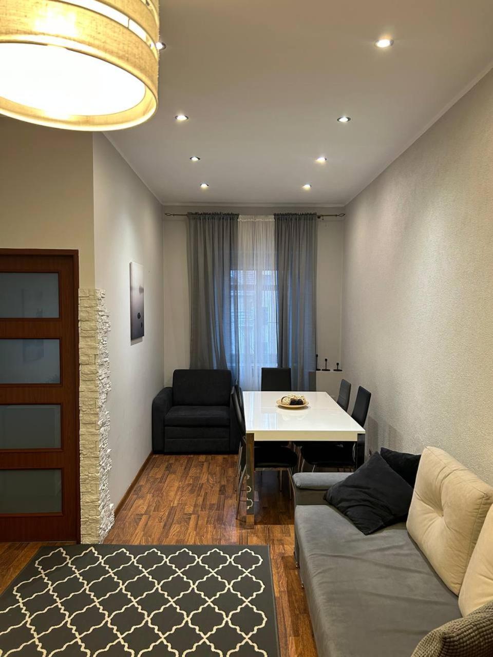 Big Apart - Rynek 8 - Nice View - 3 Rooms - 9 People Breslavia Esterno foto